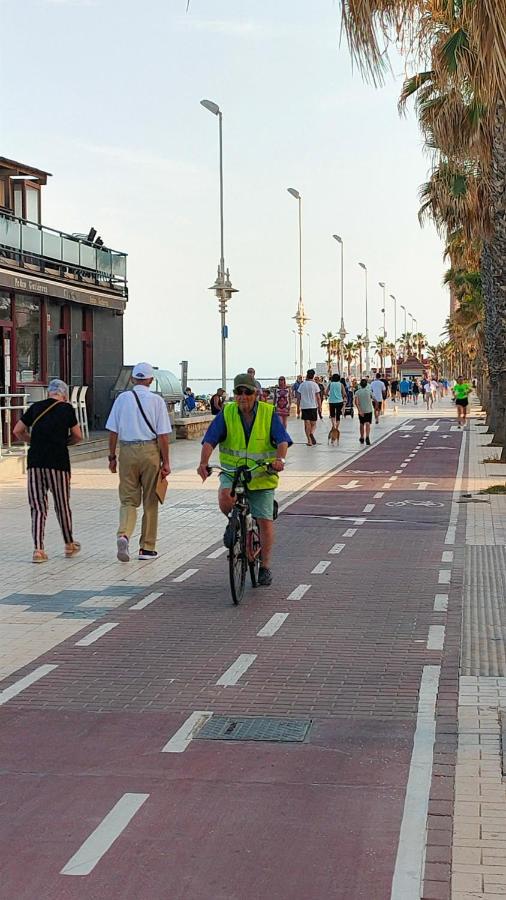 El Barquito Del Abuelo Daire Málaga Dış mekan fotoğraf